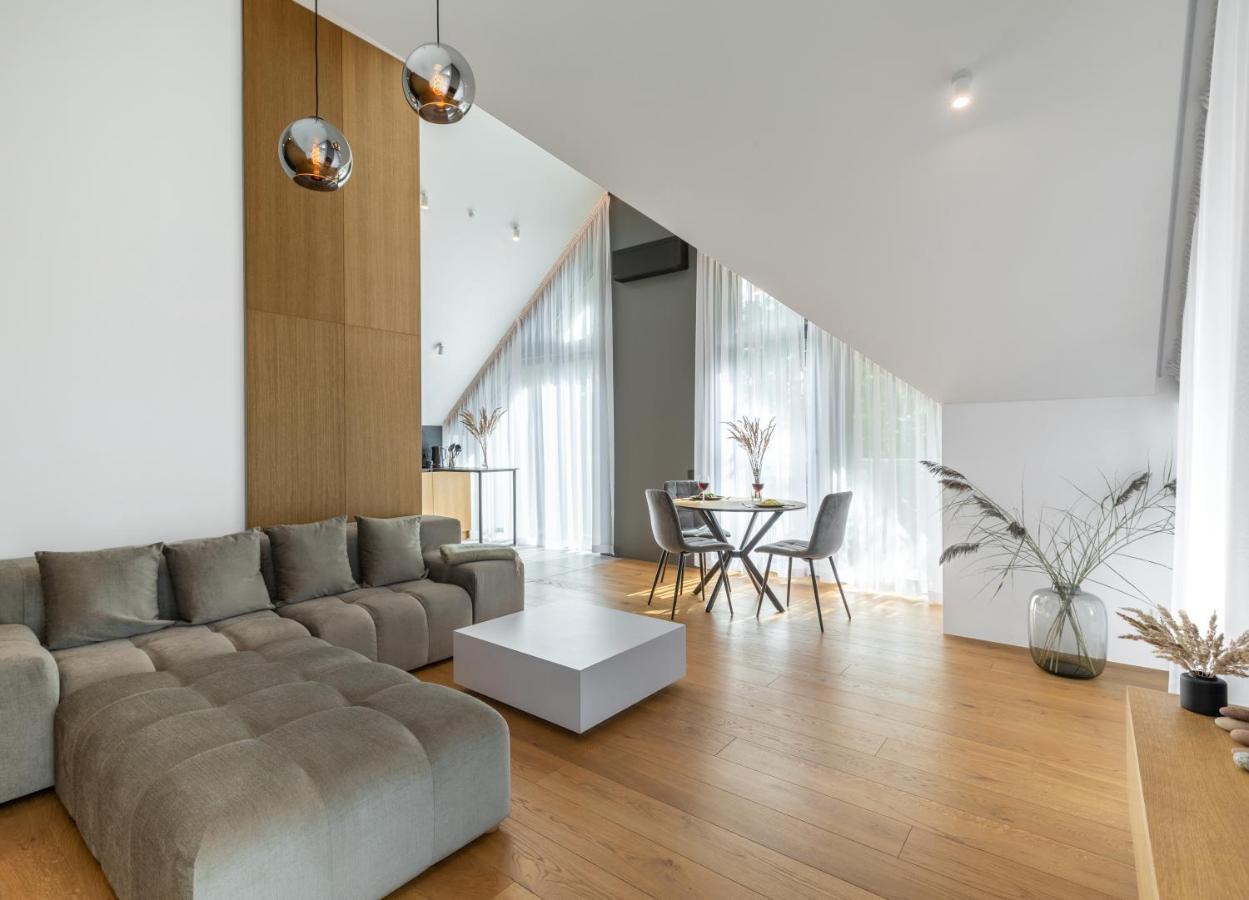 Holidayplus Multiple Apartments, By Cohost พาลังกา ภายนอก รูปภาพ