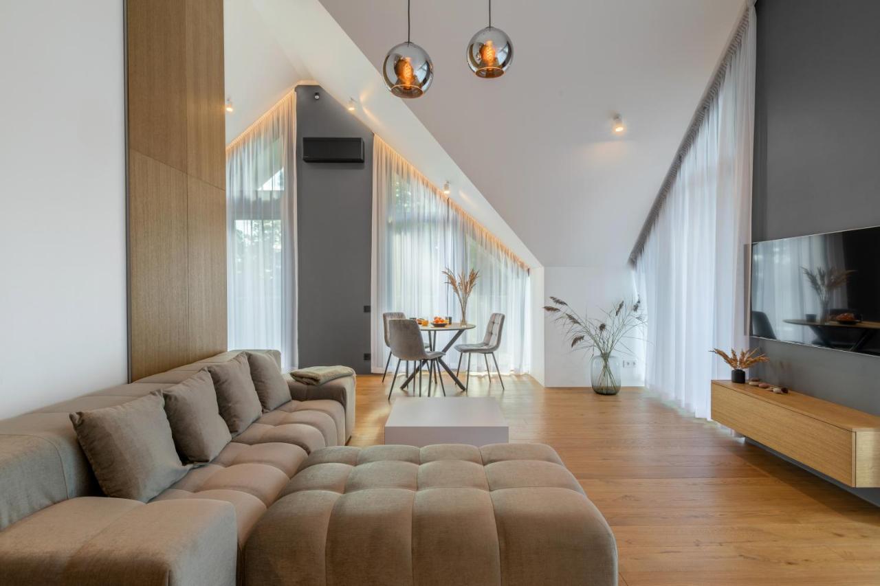 Holidayplus Multiple Apartments, By Cohost พาลังกา ภายนอก รูปภาพ